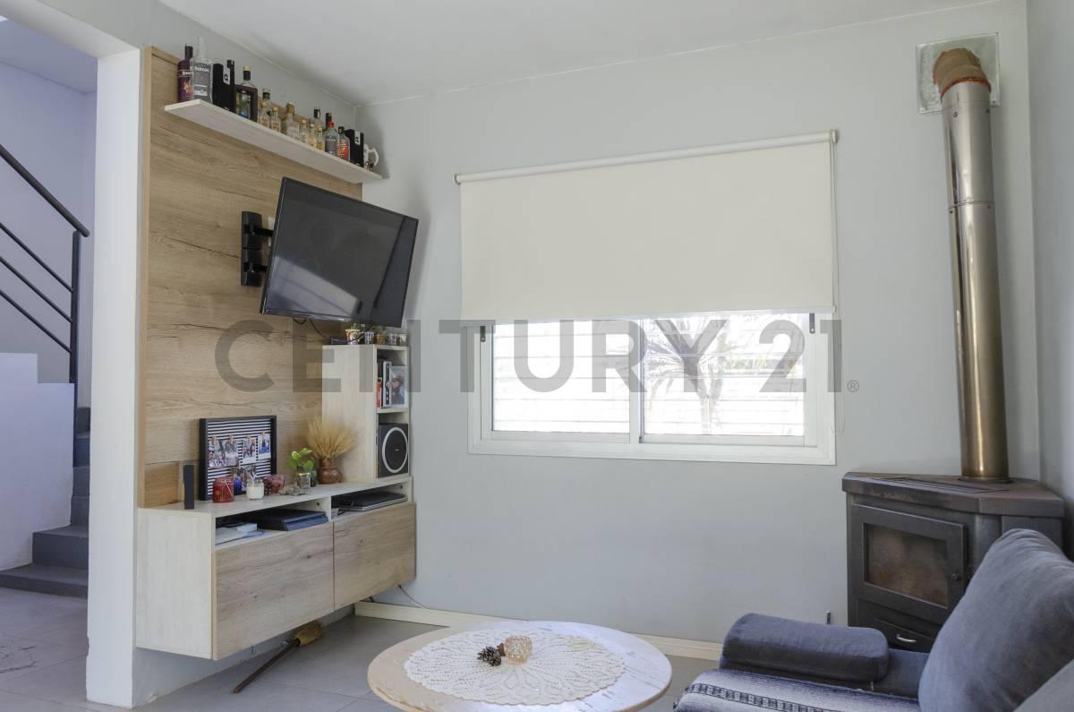 Foto de Casa 2 dormitorios en venta/permuta en Berisso (Los Talas), imagen 2