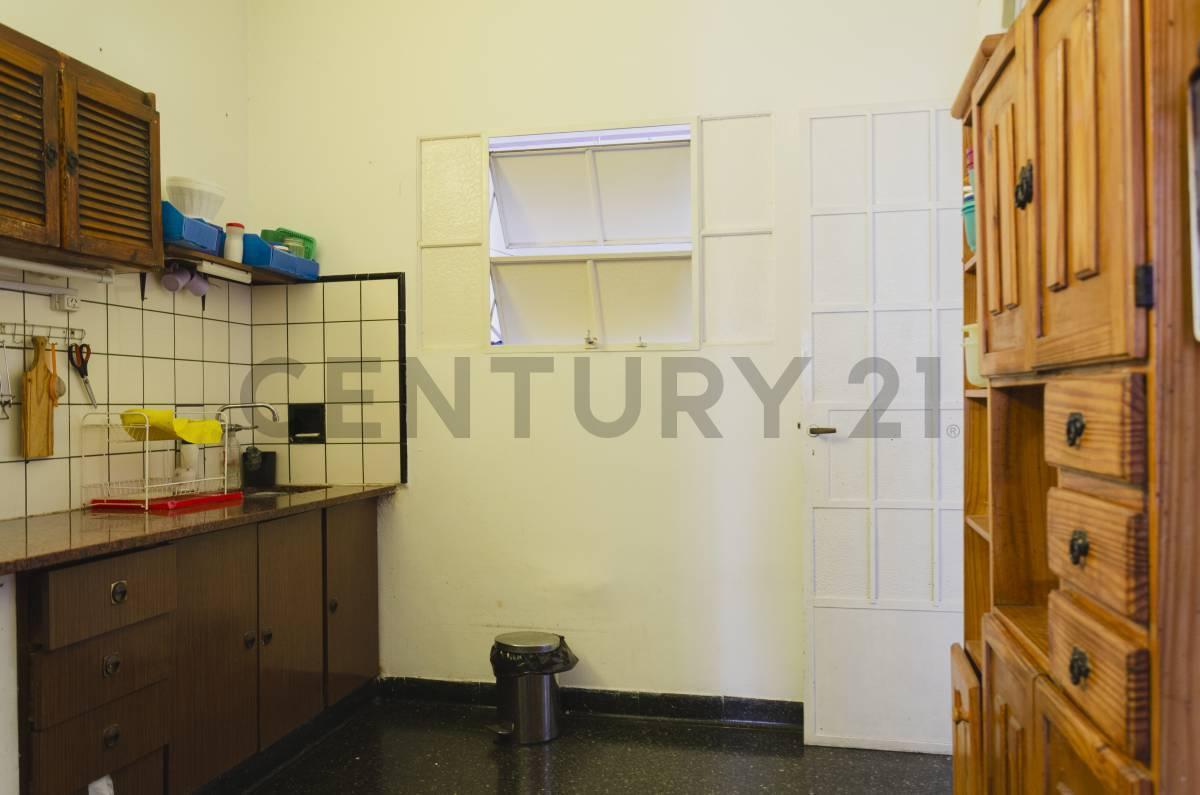 Foto de OPORTUNIDAD!!! 2 CASAS Y COCHERA EN BLOCK, imagen 3