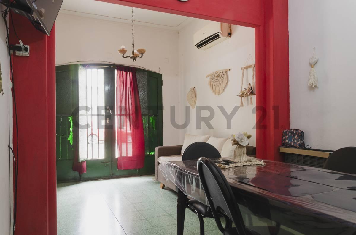 Foto de OPORTUNIDAD!!! 2 CASAS Y COCHERA EN BLOCK, imagen 2