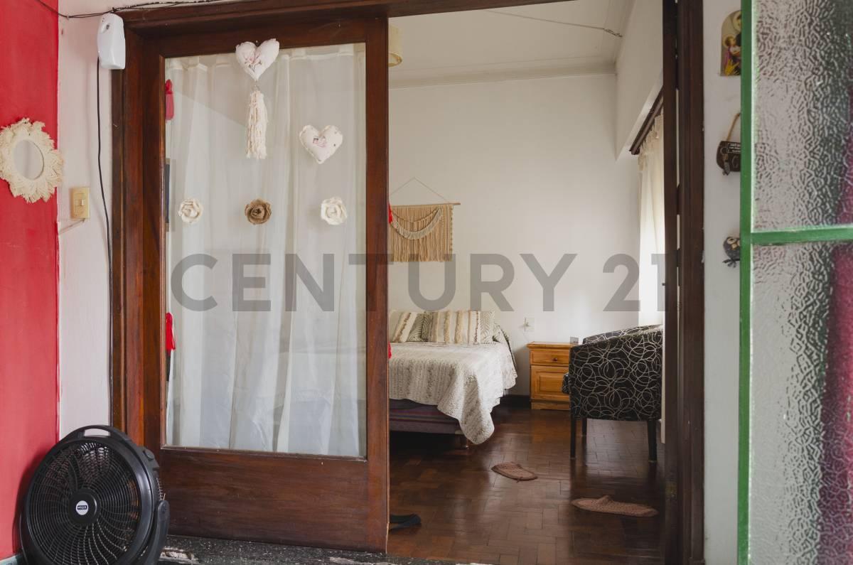 Foto de OPORTUNIDAD!!! 2 CASAS Y COCHERA EN BLOCK, imagen 4