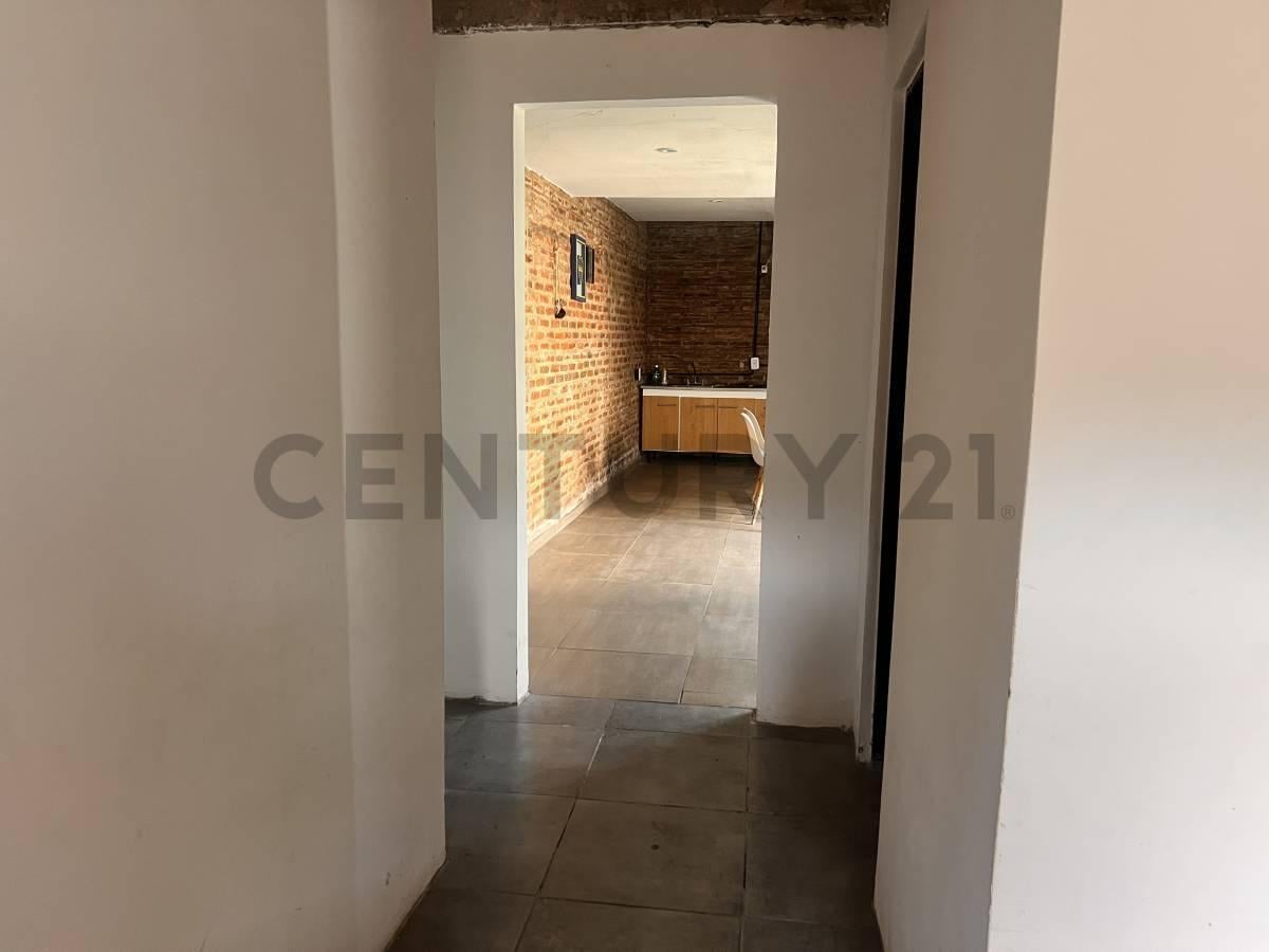 Foto de VENTA DE CASA EN Lisandro Olmos, LA PLATA, imagen 2