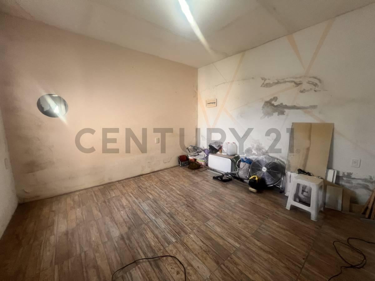 Foto de VENTA DE CASA EN Lisandro Olmos, LA PLATA, imagen 4