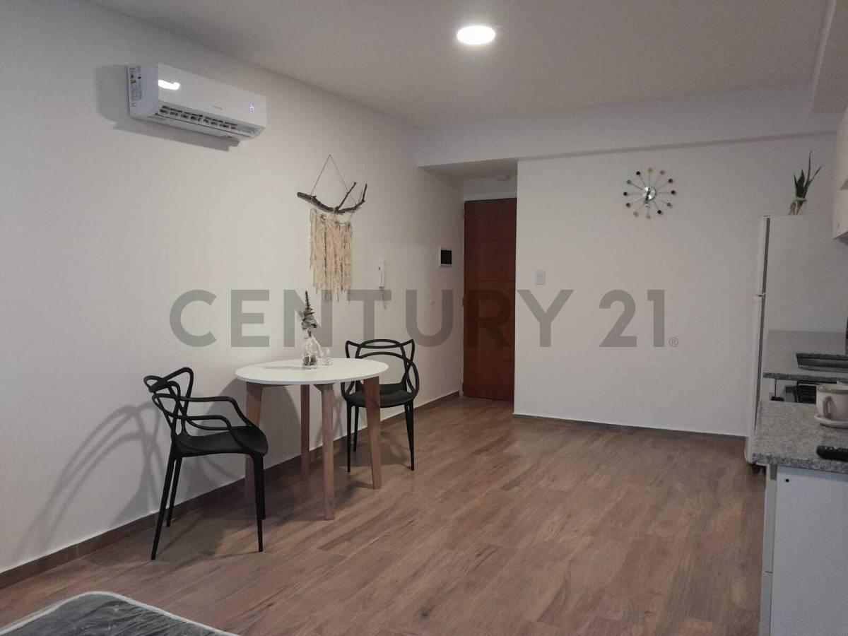 Foto de Monoambiente con balcón en venta en La Plata, imagen 3