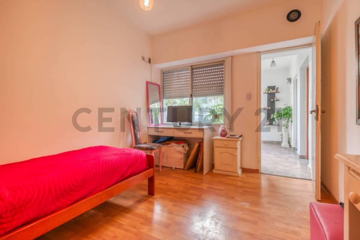 Foto de Casa en venta con tres dormitorios en La Plata, imagen 5