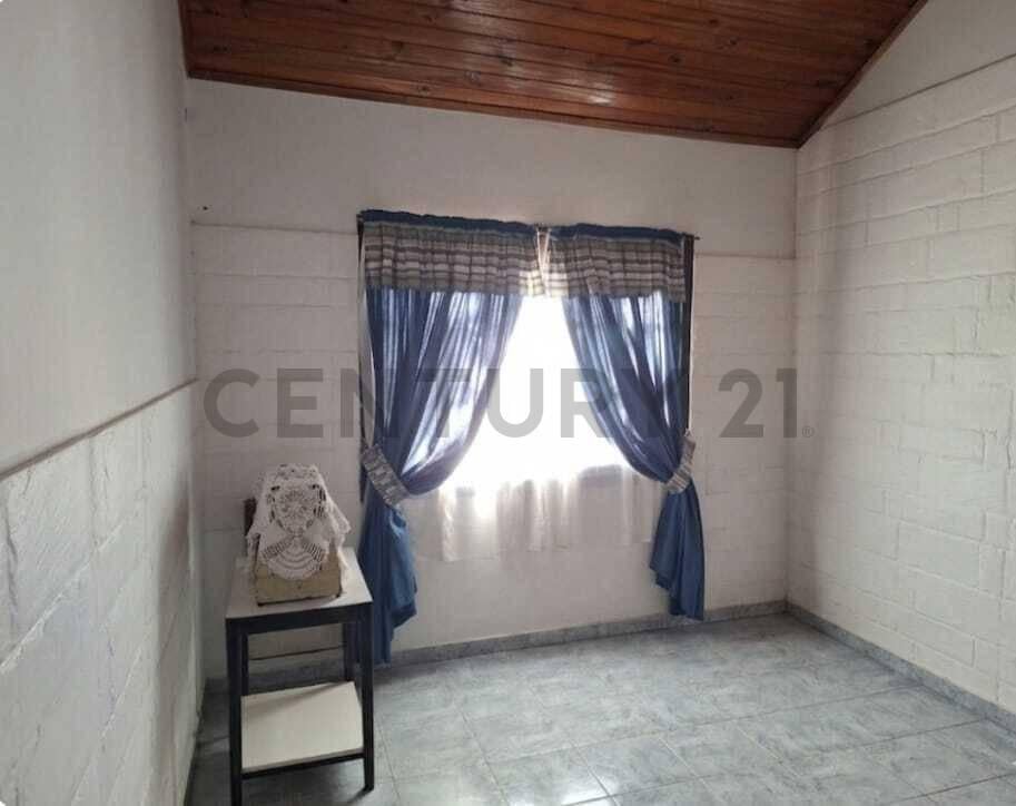 Foto de CASA CON EXCELENTE POTENCIAL COMERCIAL! EN VENTA SOBRE LOTE PROPIO EN, imagen 3