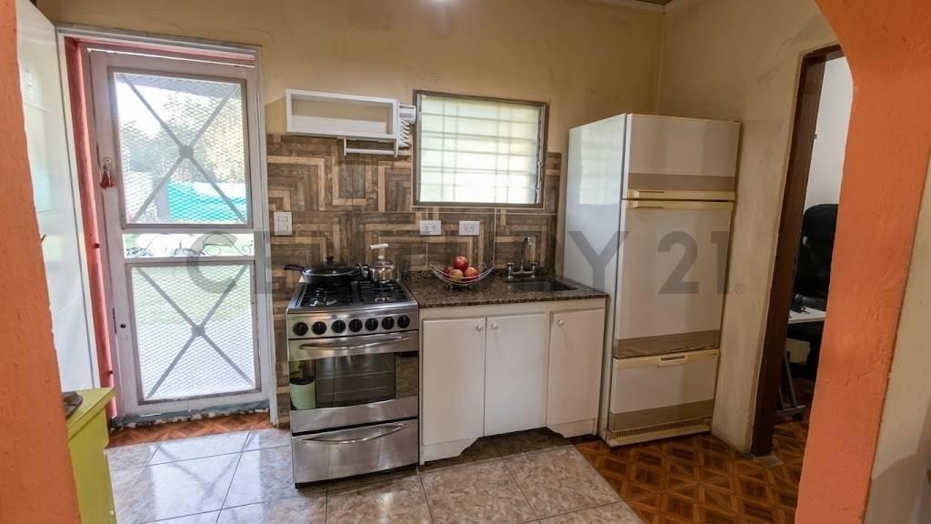 Foto de HERMOSA CASA CON AMPLIO PATIO EN ARTURO SEGUÍ, imagen 1