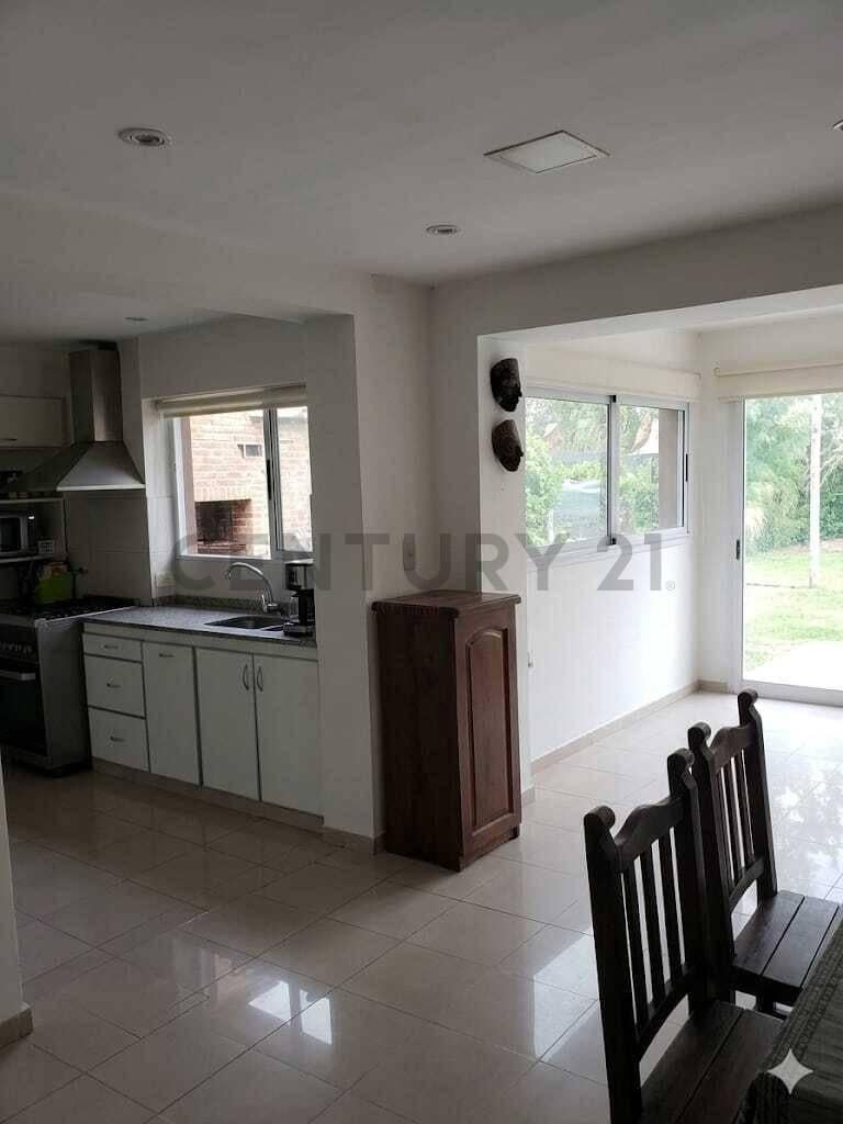 Foto de Casa alpina en venta en City Bell, imagen 2