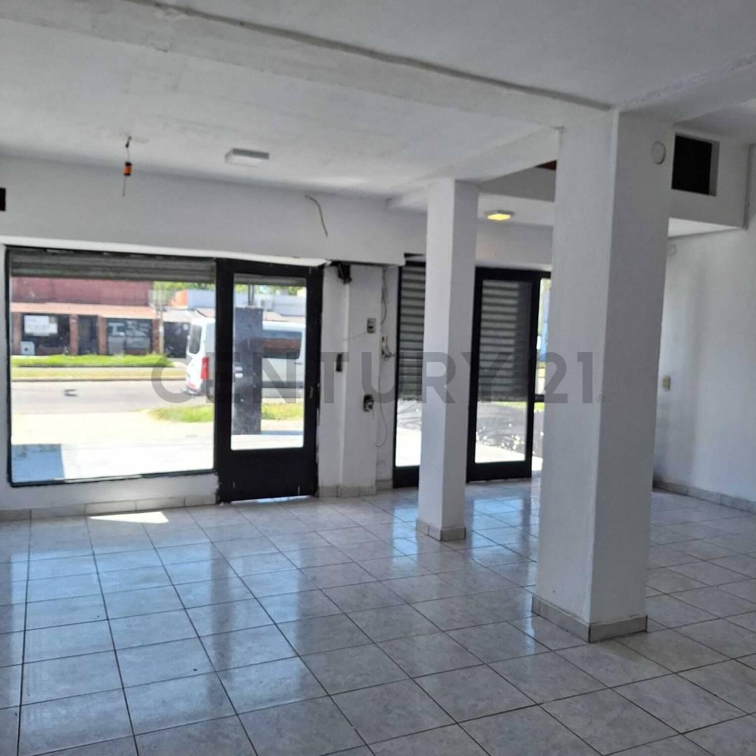 Foto de LOCAL COMERCIAL A LA VENTA, IDEAL PARA TODO TIPO DE EMPRENDIMIENTO, imagen 2