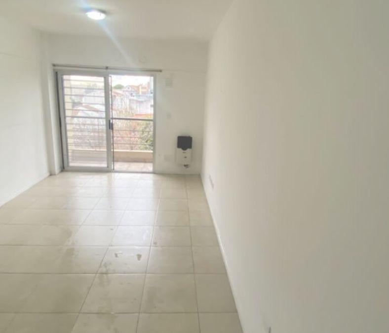 Foto de Departamento en venta en MORON, imagen 2