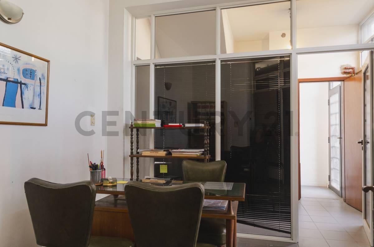Foto de VENTA LOCAL + DEPARTAMENTO 2 DORMITORIOS (frente a la Municipalidad de, imagen 2