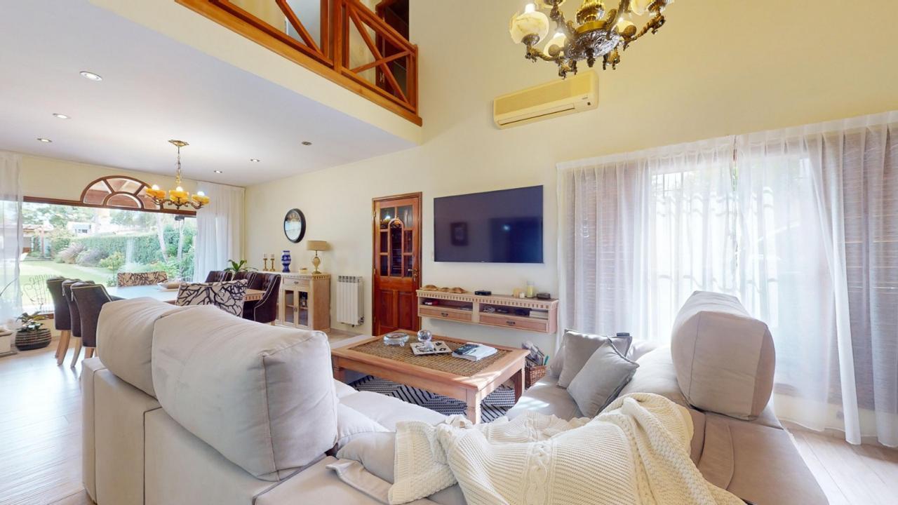 Foto de Casa en venta de 4 dormitorios en City Bell, imagen 4