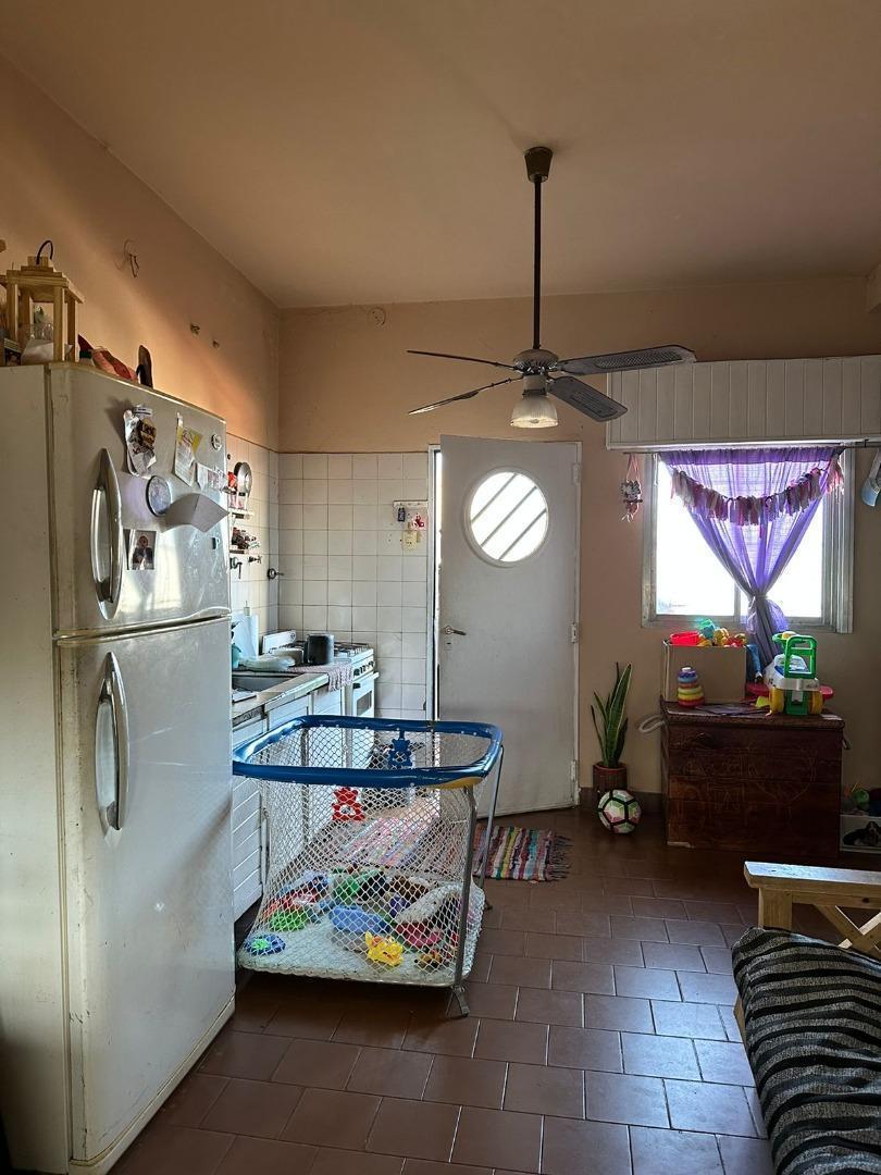 Excelente Oportunidad! Vivienda Multifamiliar a Reciclar! 1