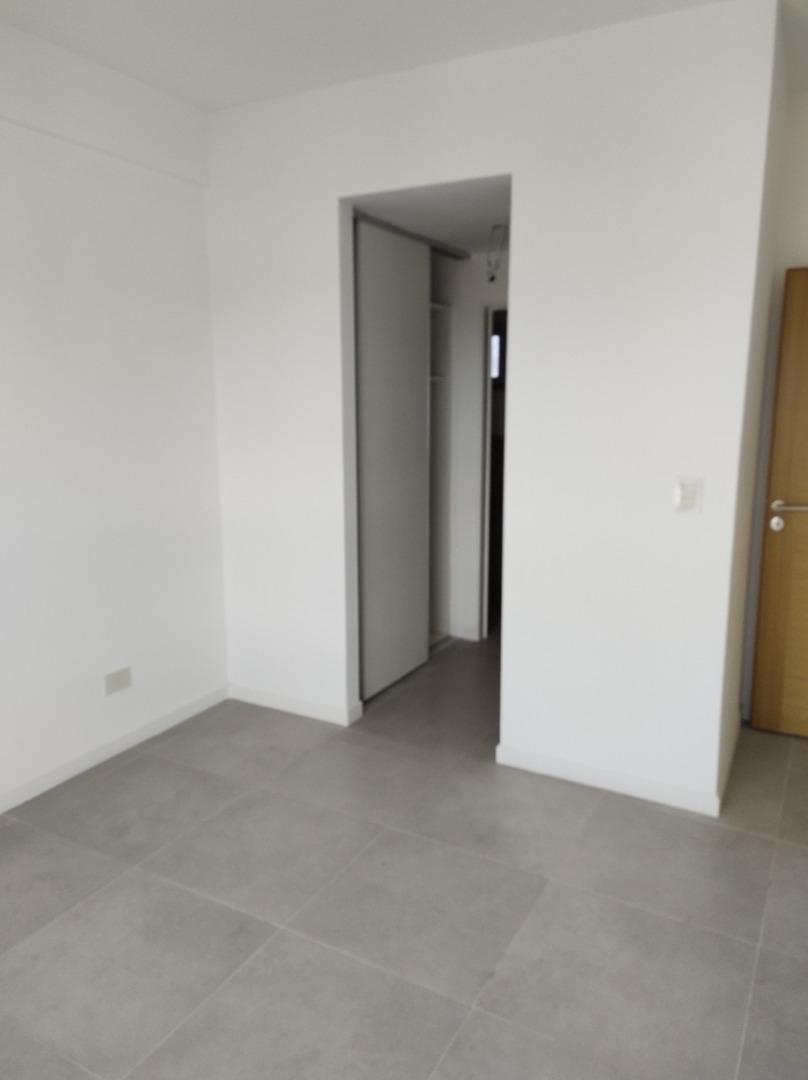 Foto de Departamento Tres ambientes con cochera, imagen 2