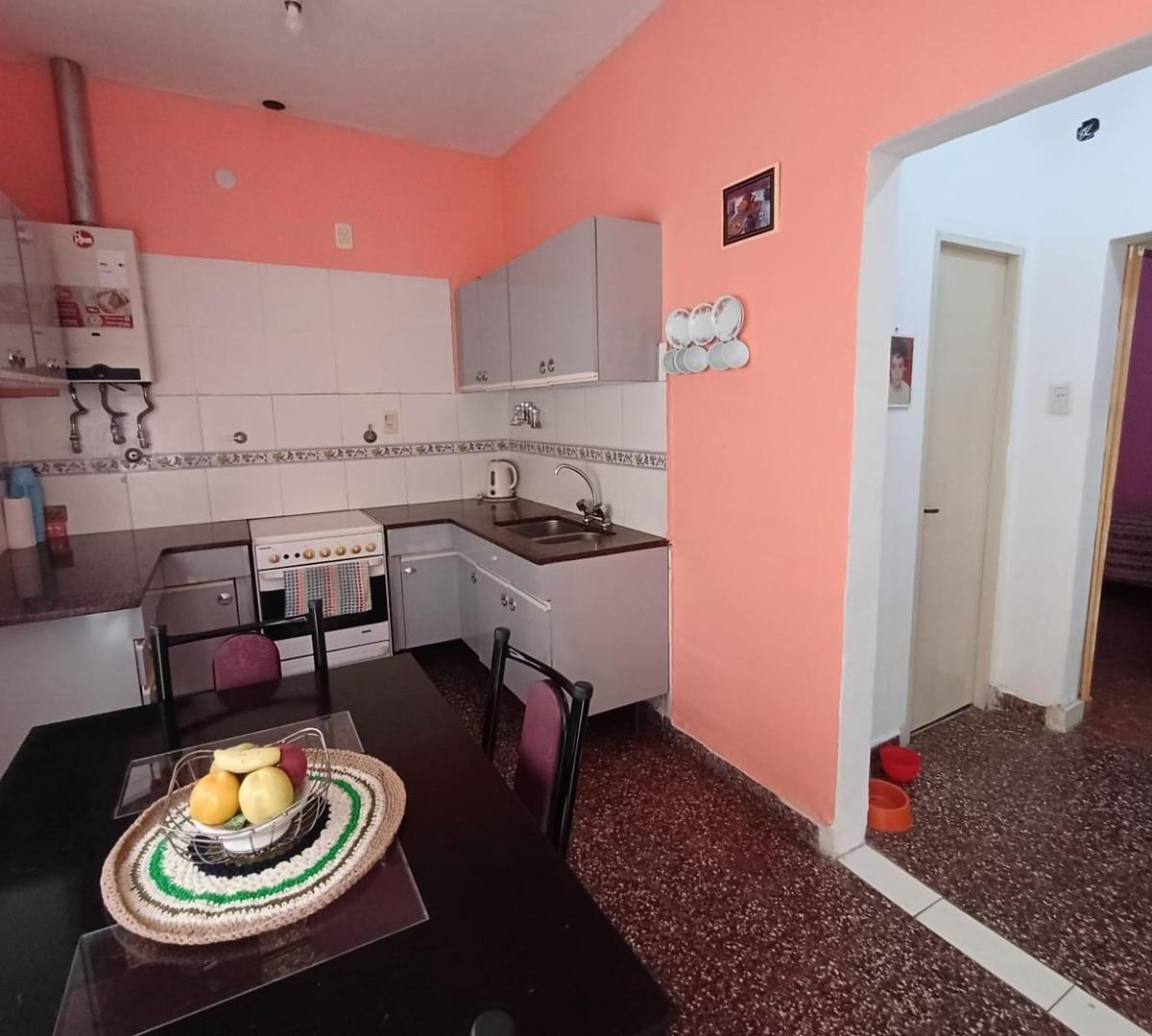Casa en venta. Lanus, Remedios de Escalada.