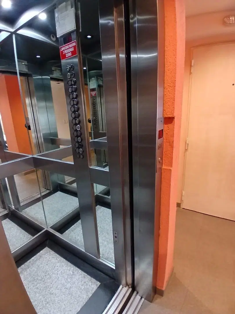 Departamento En Lanus Oeste - 2 ambientes con doble balcón - 2