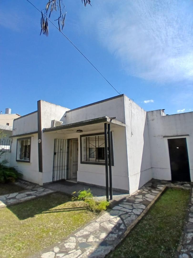 Foto de Casa de 3 ambientes con parque, imagen 3
