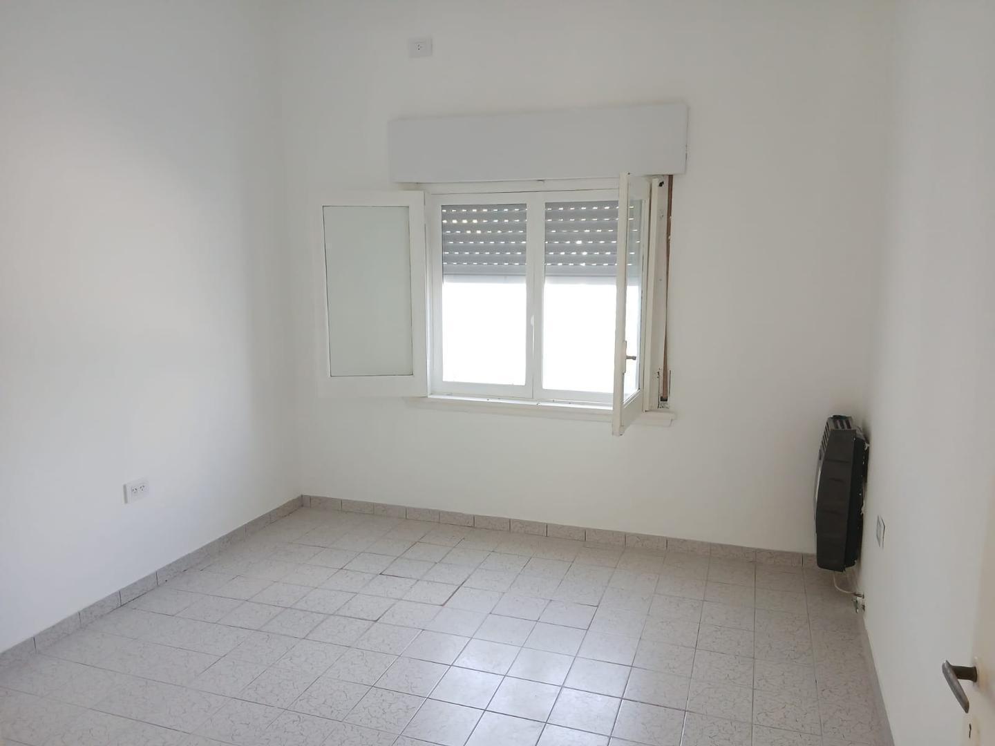 Foto de Casa de 3 ambientes con patio, imagen 4