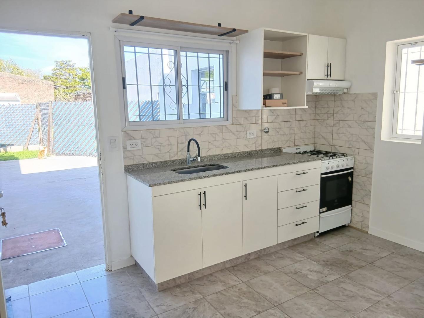 Foto de Casa de 3 ambientes con patio, imagen 1