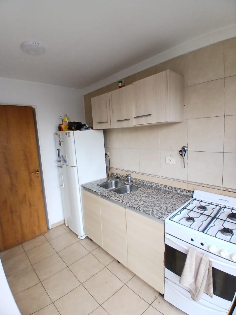Foto de Departamento de 3 ambientes con balcon, imagen 3