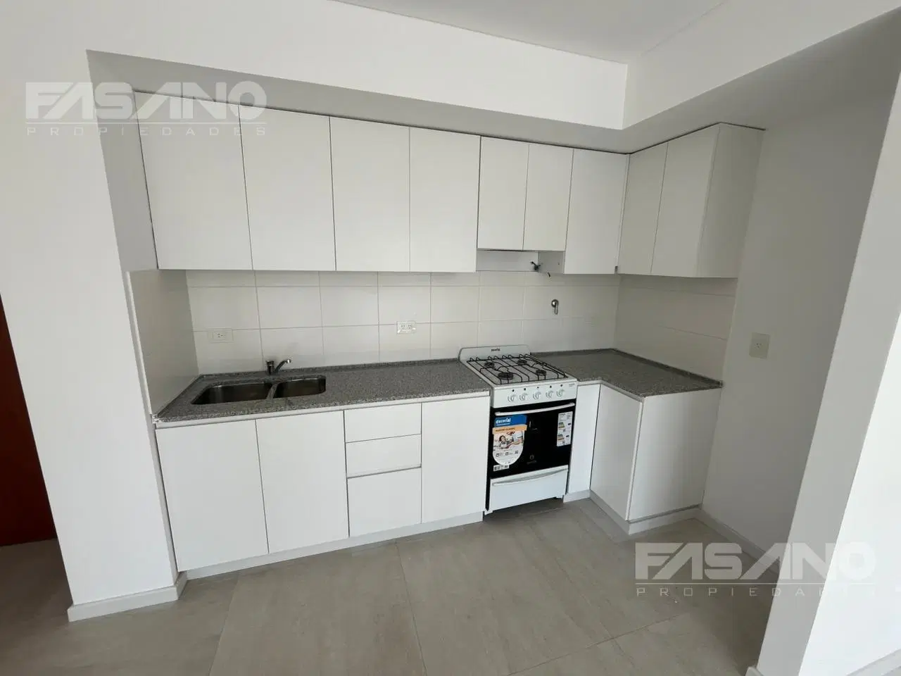 DEPARTAMENTO C/ COCHERA EN ALQUILER - CHILAVERT 2