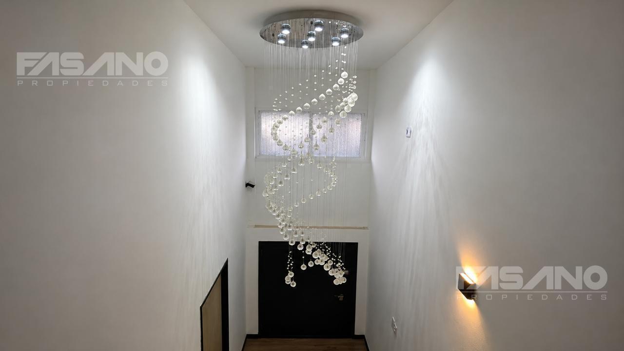 Foto de CASA | 5 AMB. CON LUJOSO DISEÑO | VILLA BALLESTER, imagen 4