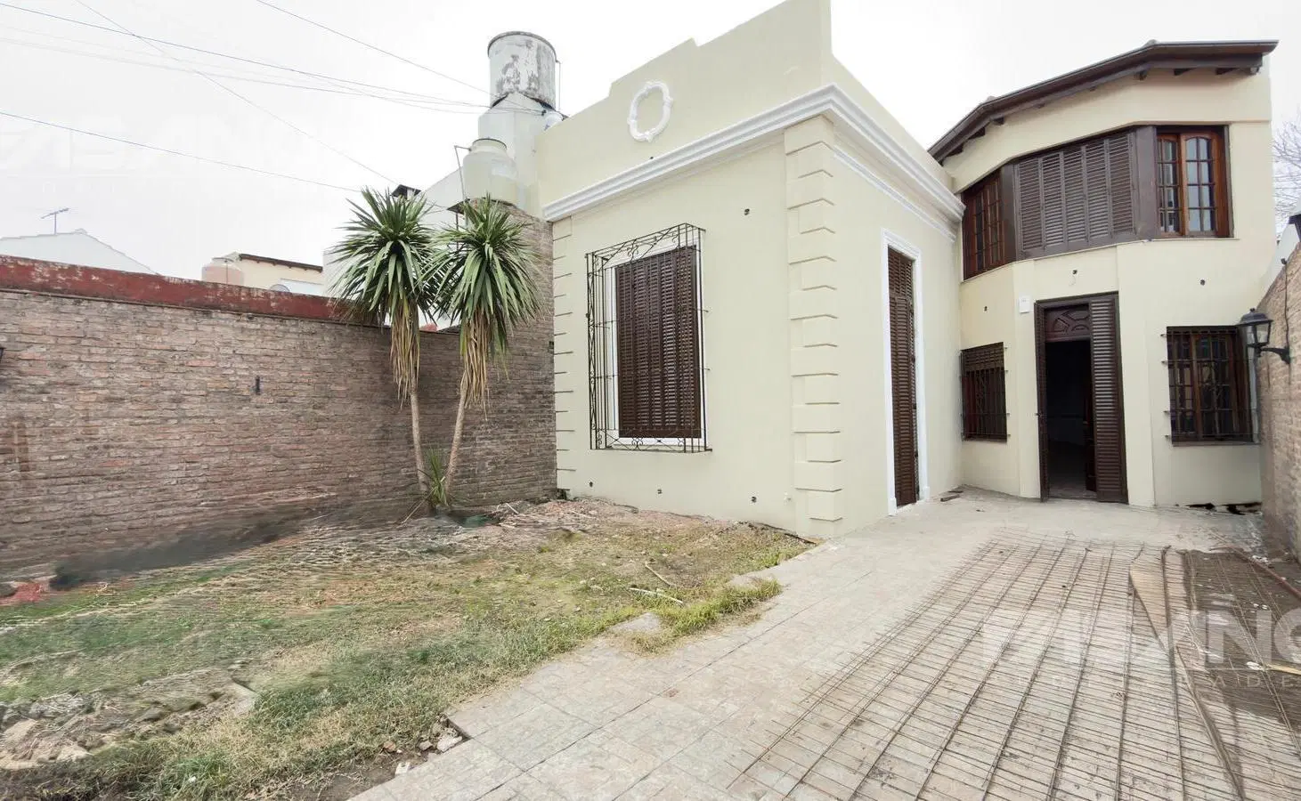 ALQUILER – IMPORTANTE PROPIEDAD COMERCIAL / PROFESIONAL EN SAN ANDRÉS (SAN MARTÍN) 2