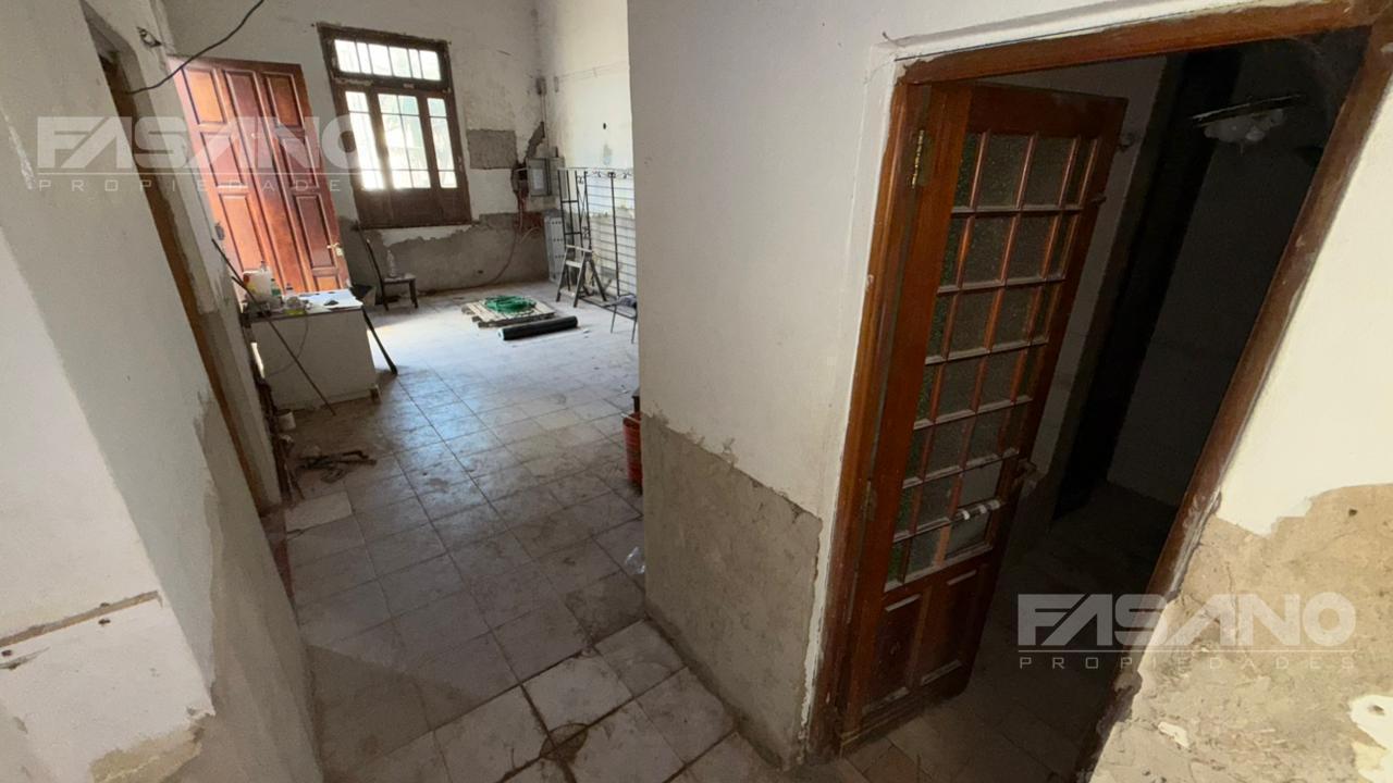 Foto de ALQUILER – IMPORTANTE PROPIEDAD COMERCIAL / PROFESIONAL EN SAN ANDRÉS, imagen 3