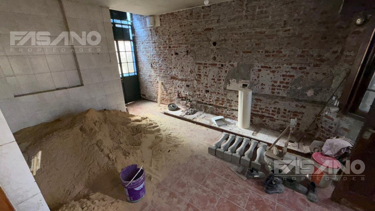 Foto de ALQUILER – IMPORTANTE PROPIEDAD COMERCIAL / PROFESIONAL EN SAN ANDRÉS (SAN MARTÍN), imagen 3
