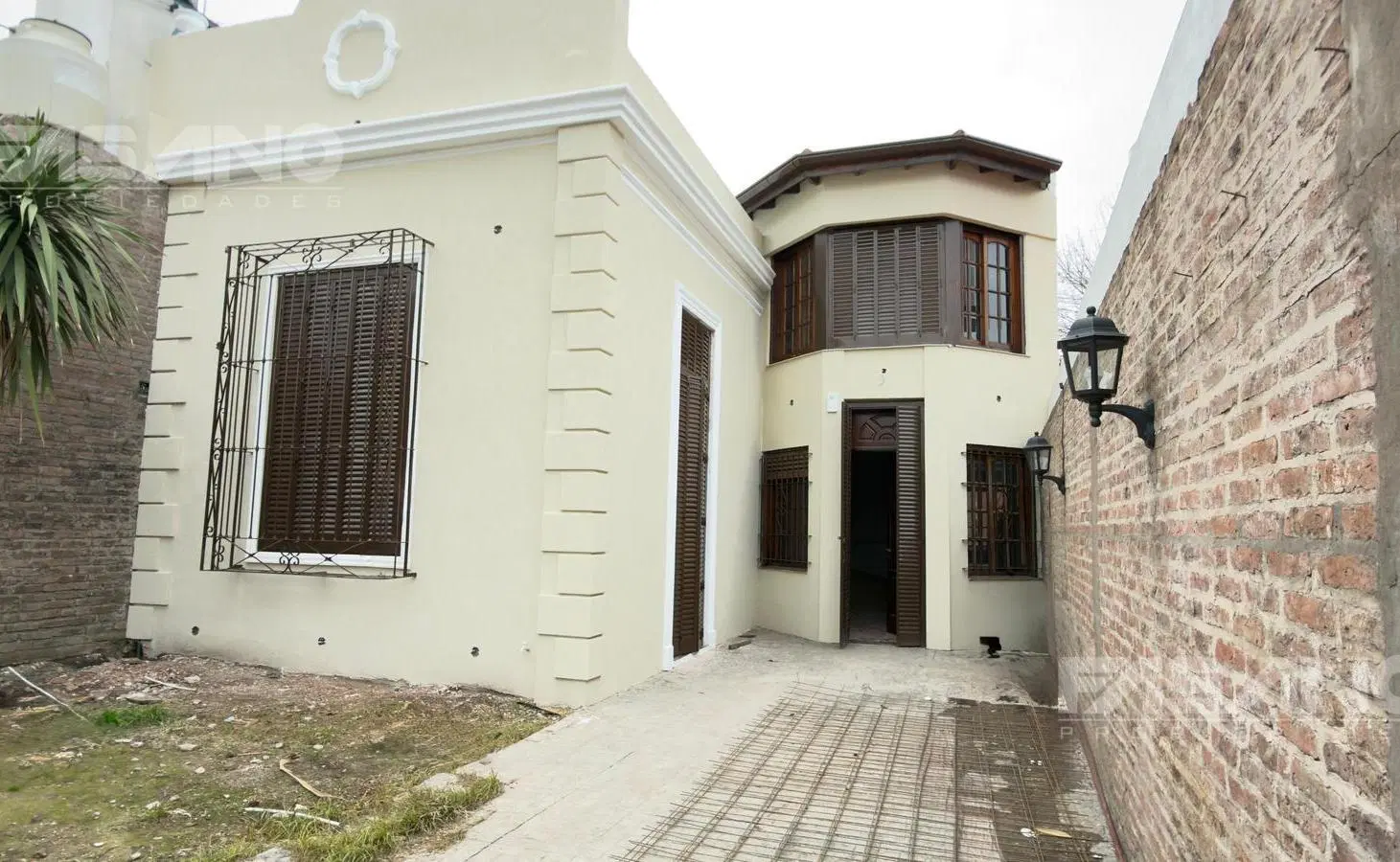 ALQUILER – IMPORTANTE PROPIEDAD COMERCIAL / PROFESIONAL EN SAN ANDRÉS (SAN MARTÍN) 2