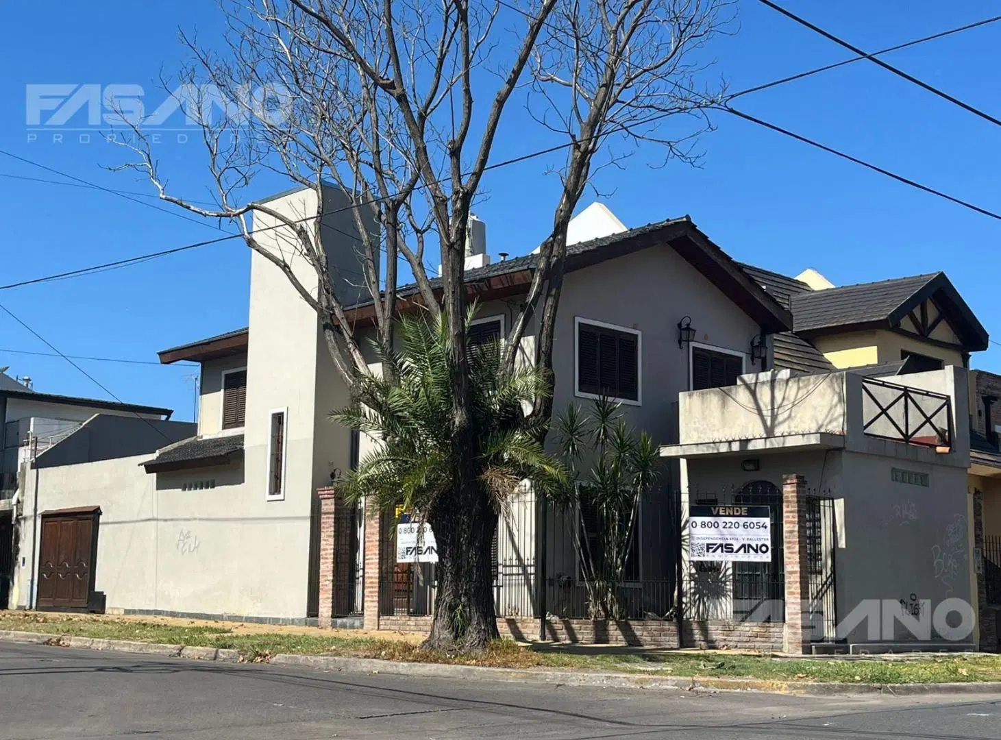 (APTO CREDITO) CASA EN VENTA 4 DORM. / DOS PLANTAS - ZONA HOLTERS 5