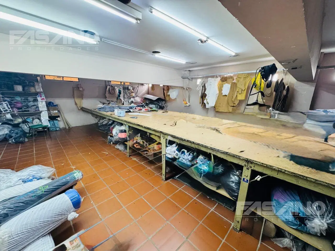 Deposito mas Local comercial , 145m² Totales | Frente a la Calle | SIN EXPENSAS | Villa Lynch 5