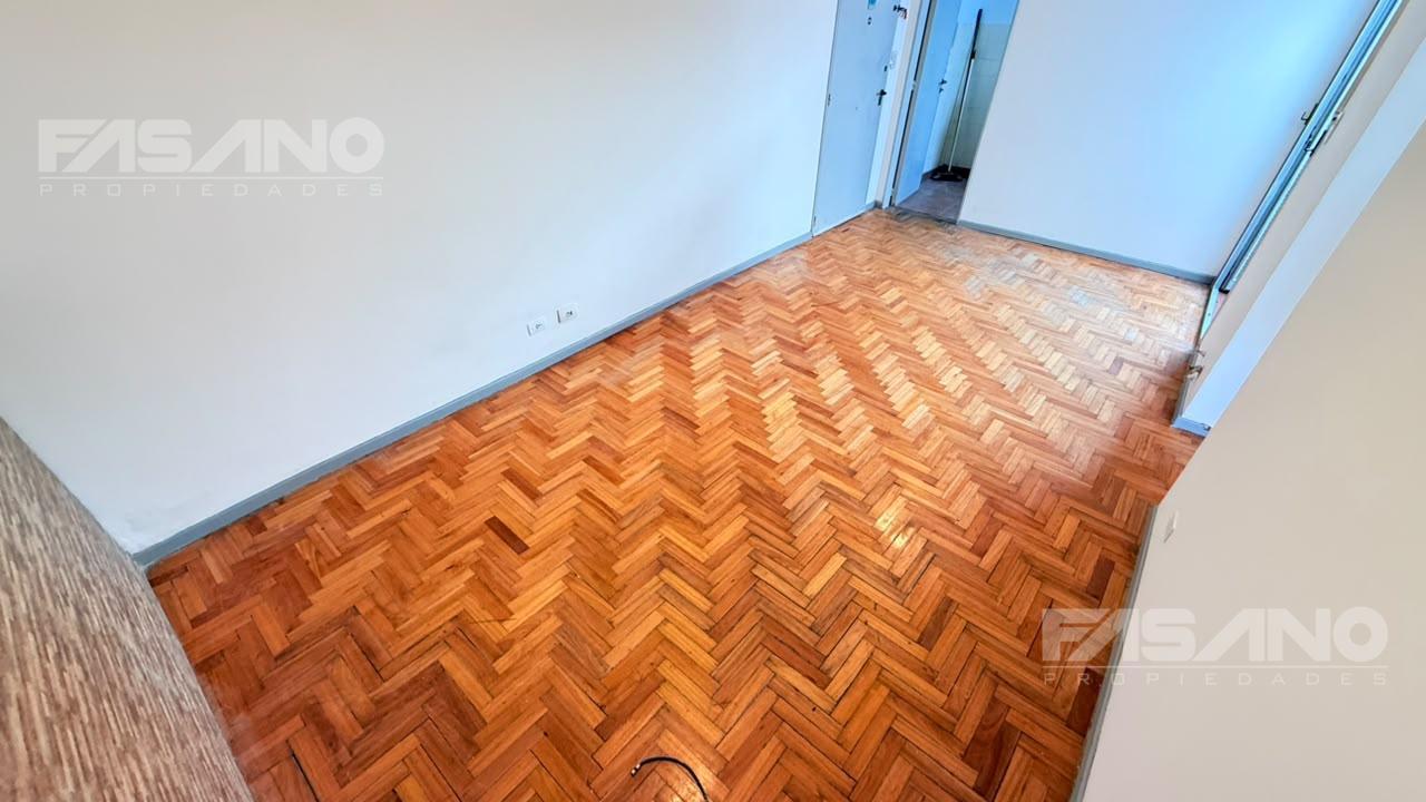 Foto de ALQUILER - DEPTO 2 AMB C/ PATIO EN VILLA DEVOTO, imagen 3