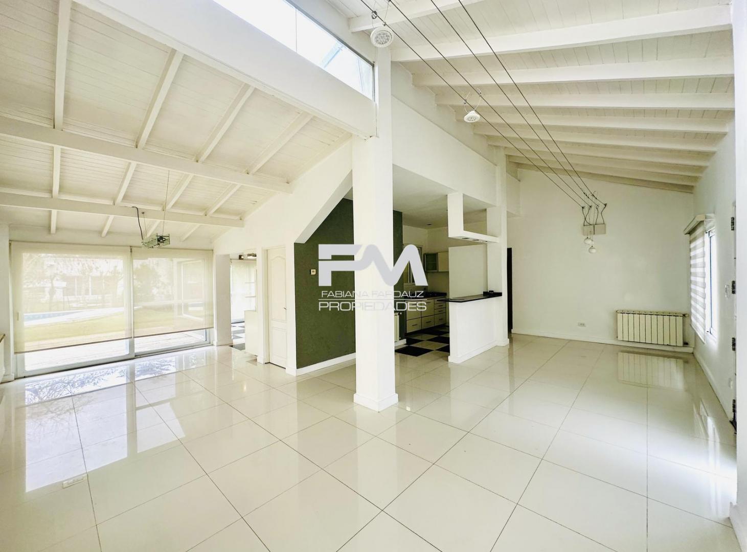 Foto de CASA EN VENTA COUNTRY BANCO PROVINCIA, imagen 4