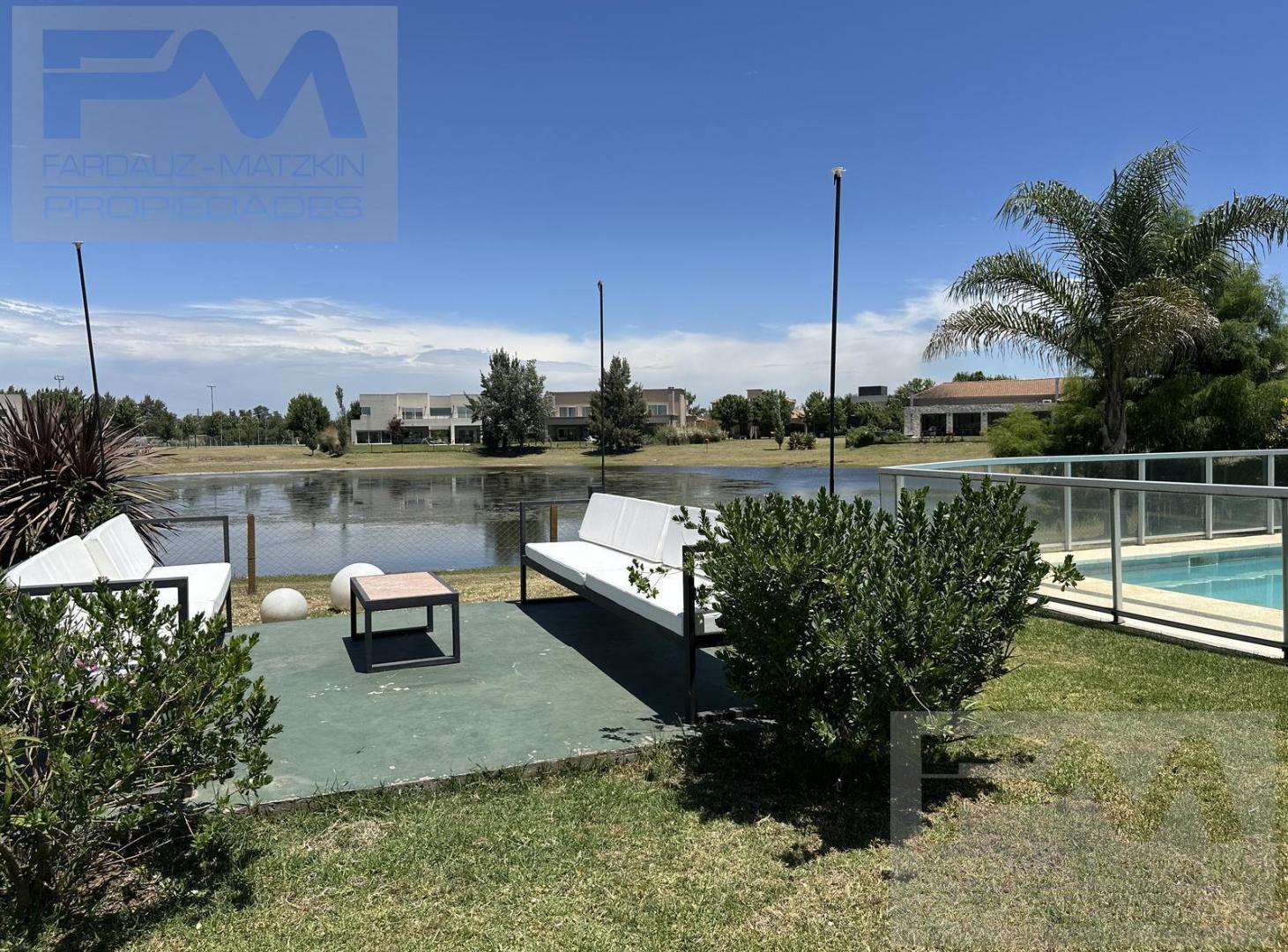 Foto de Casa en venta en country Terravista con fondo a lago, imagen 1