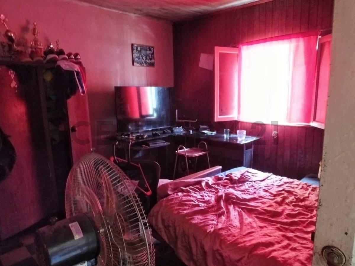 Venta de Lote con Casa a Refaccionar 5