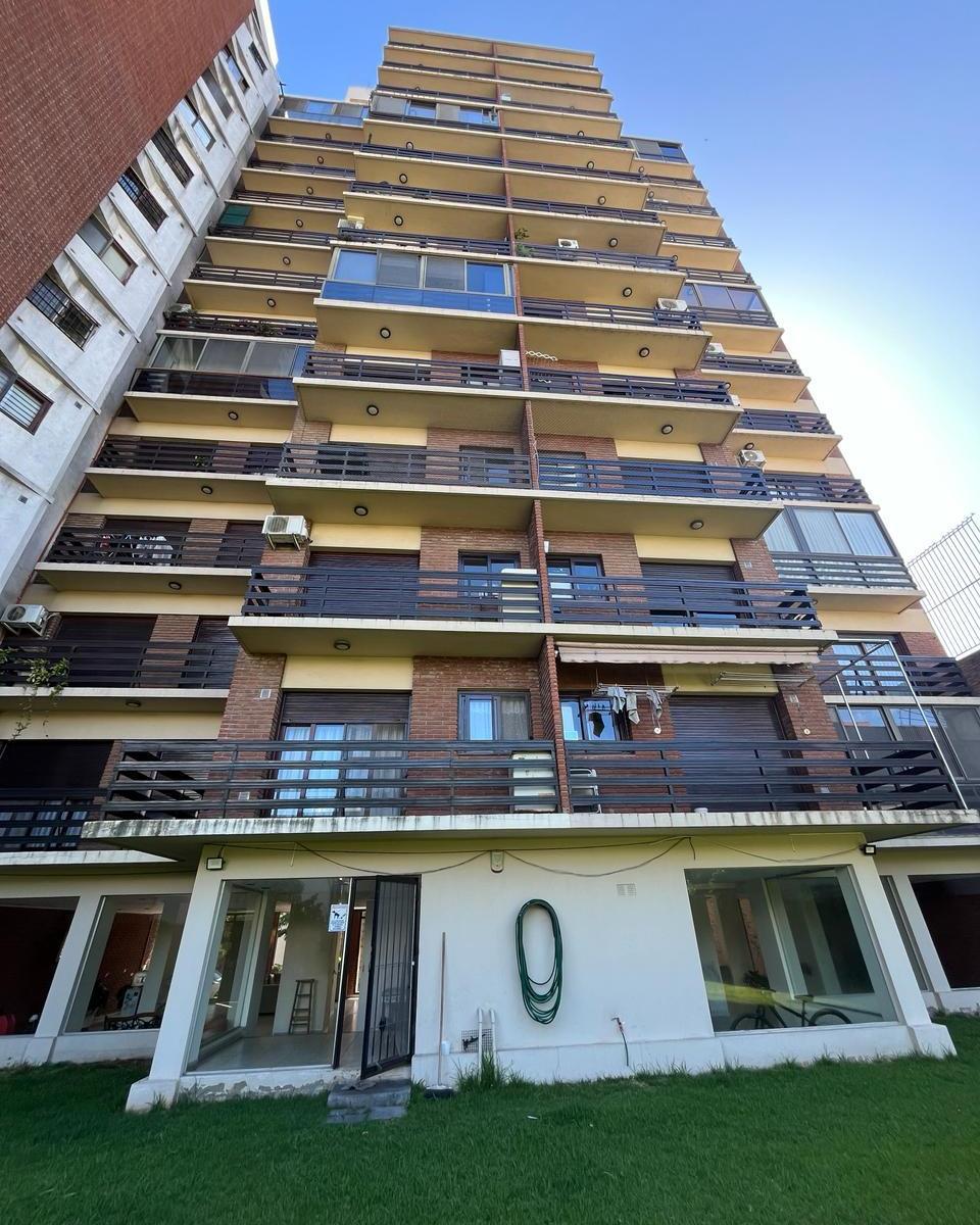 Departamento Categoría Semipiso 11 Vista Al Rio, 2 Cocheras, Vigilancia 24 Hs. 5