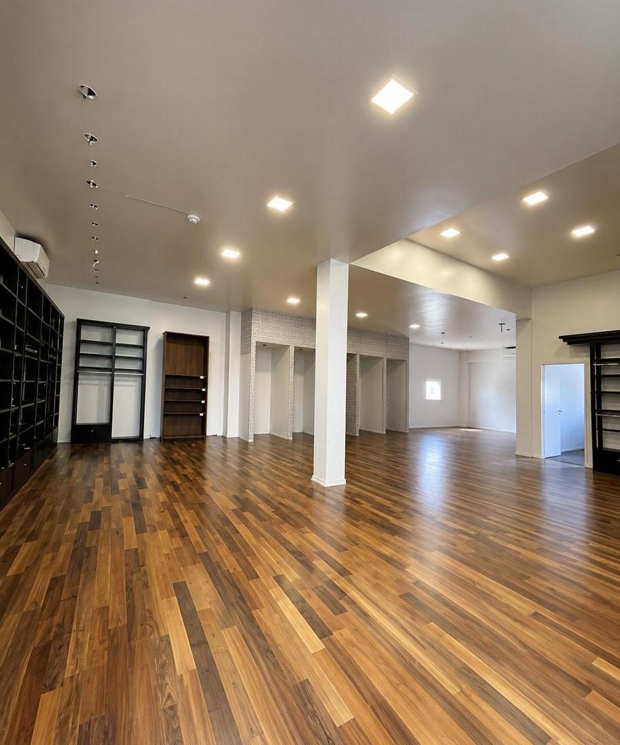 Foto de Local Comercial 140 m² en Local Comercial y Gastronómico 140 m², imagen 2