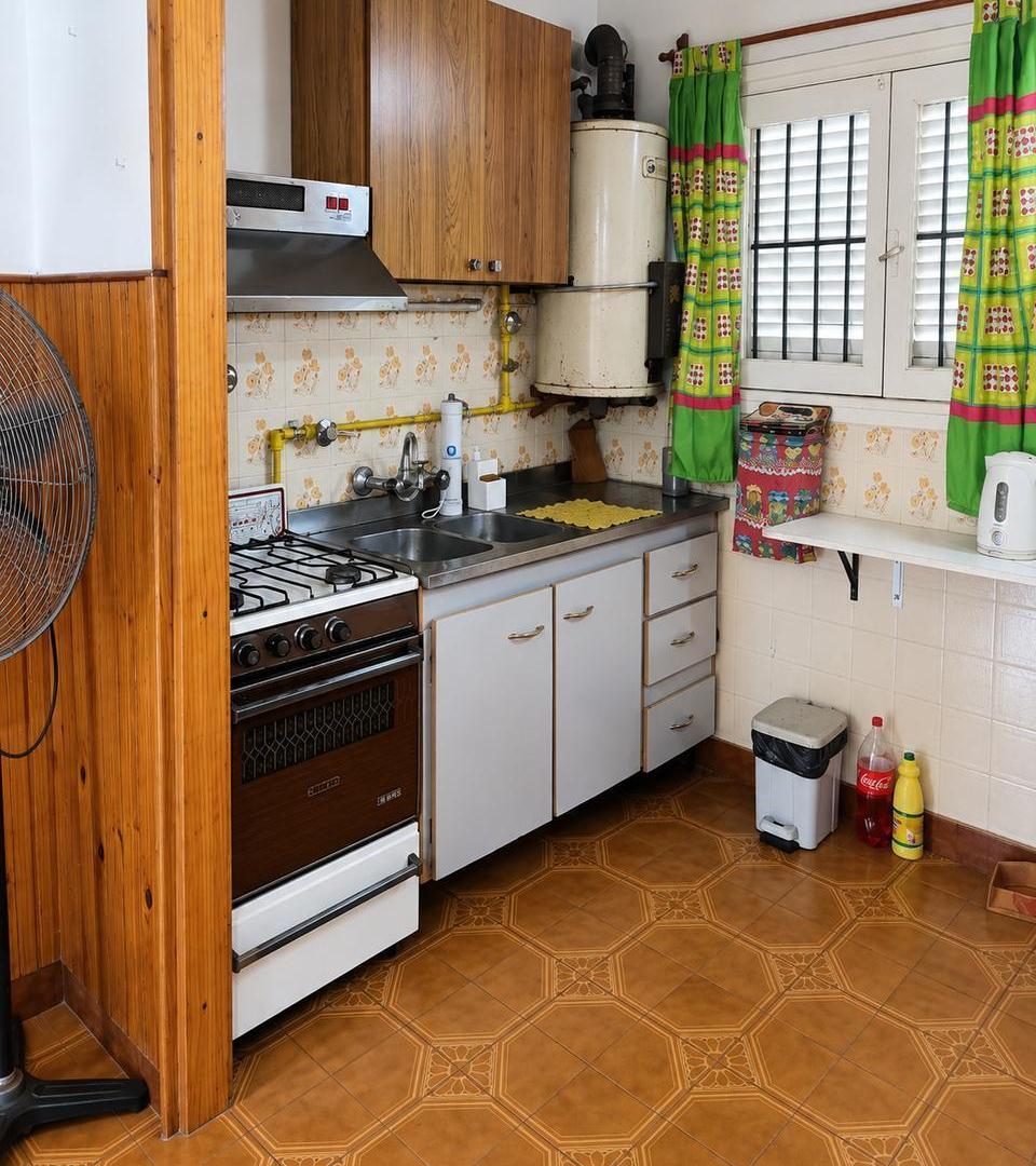 Foto de Casa en Venta en Las Toninas a 2 Cuadras del Mar con Cochera y Patio, imagen 3