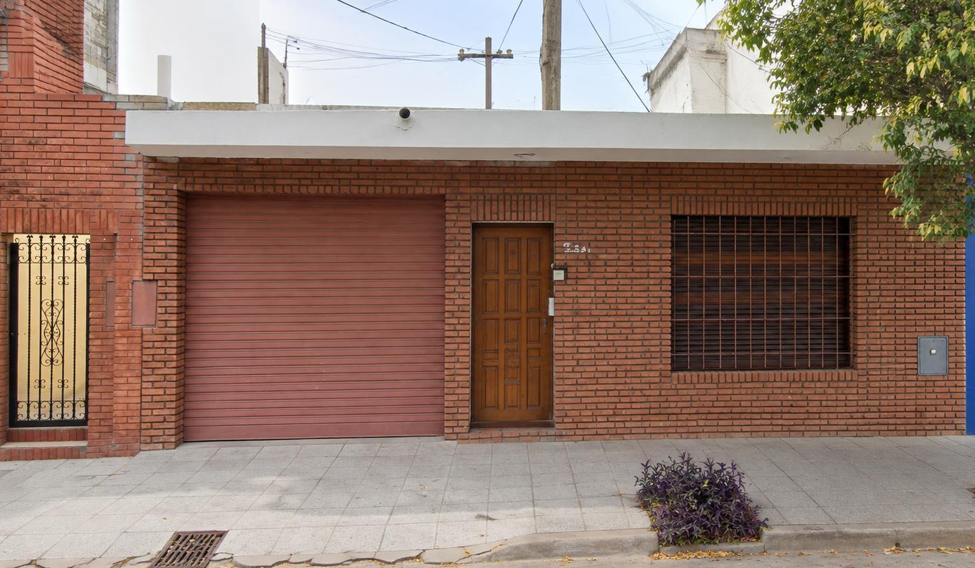 Foto de Casa en Venta en Zárate | 6 Ambientes, 251,55 m² y 2 Dormitorios, imagen 1