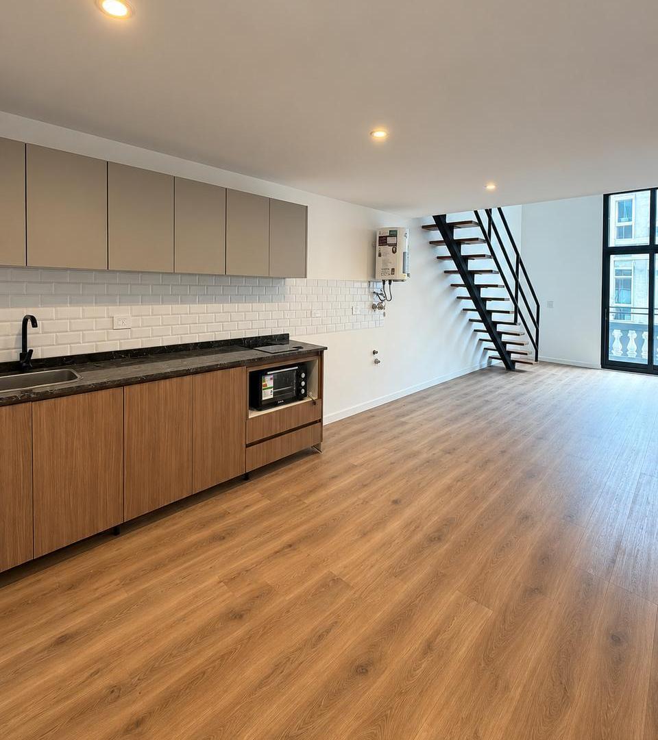 Foto de Loft 2 Ambientes en San Cristóbal 62 m² – Diseño en Dos Niveles, imagen 1