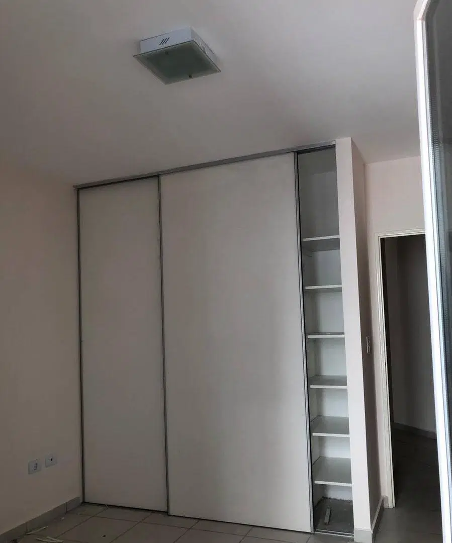Departamento de dos dorm. con balcón y cochera 5
