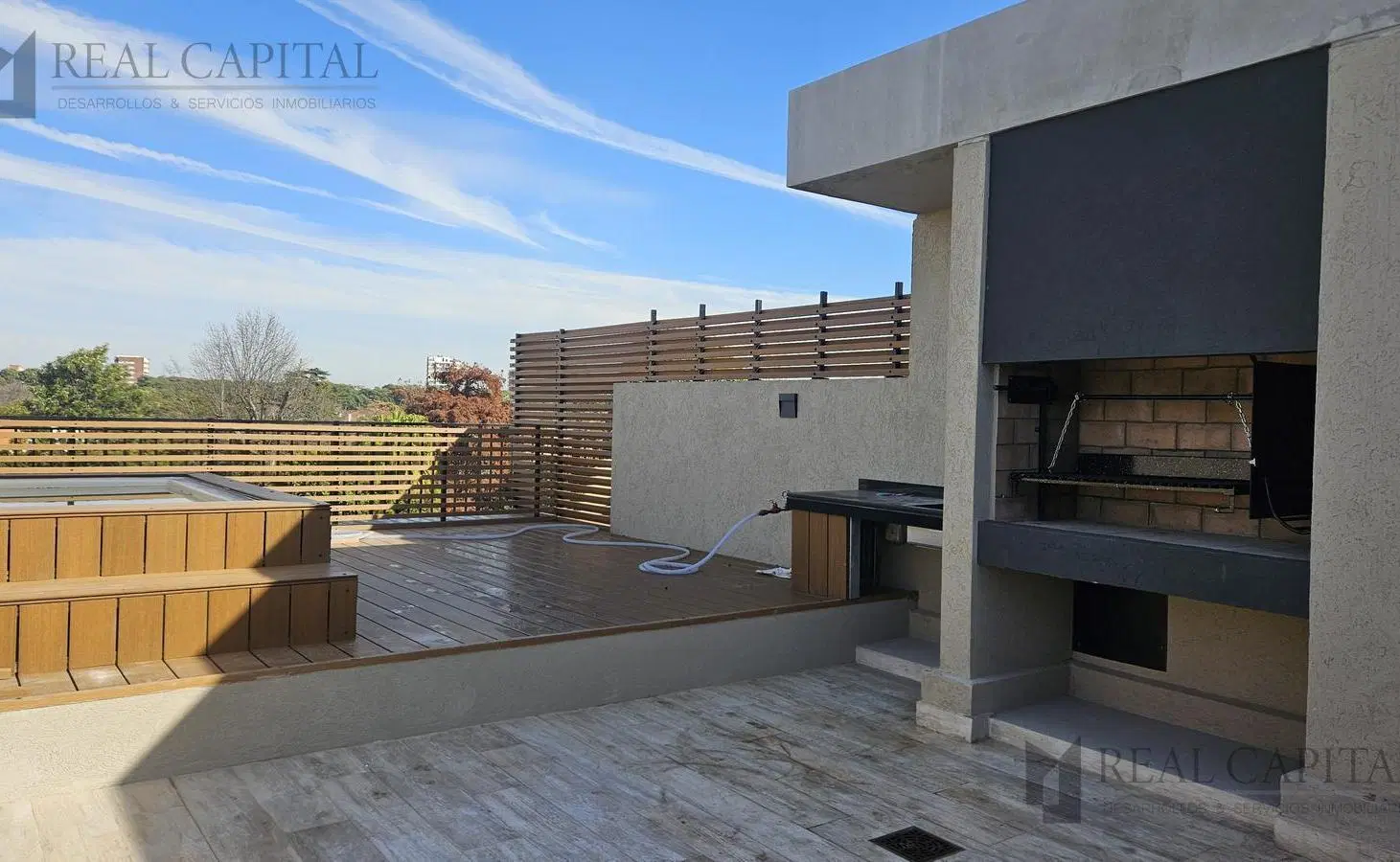 DEPARTAMENTO TIPO CASA CON TERRAZA PROPIA - SAN ISIDRO - Av. del Libertador 15300 2