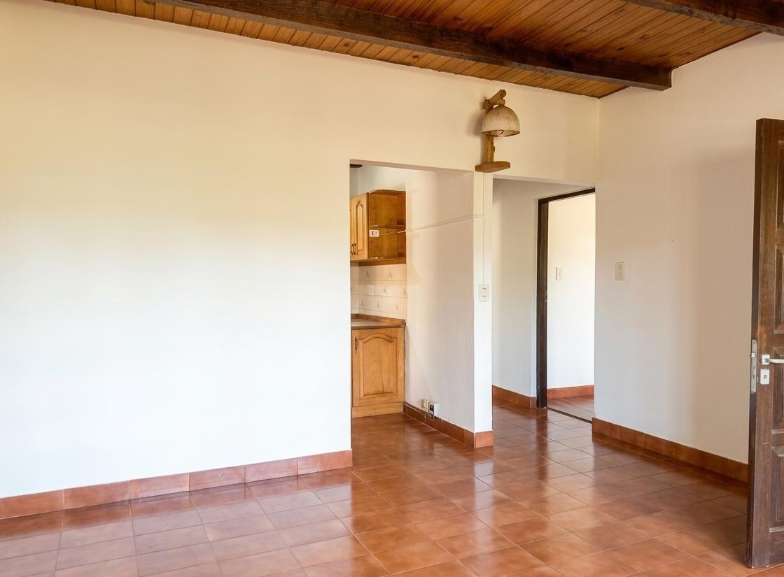 Foto de Casa en venta en Aristóbulo del valle sobre colectora, imagen 1