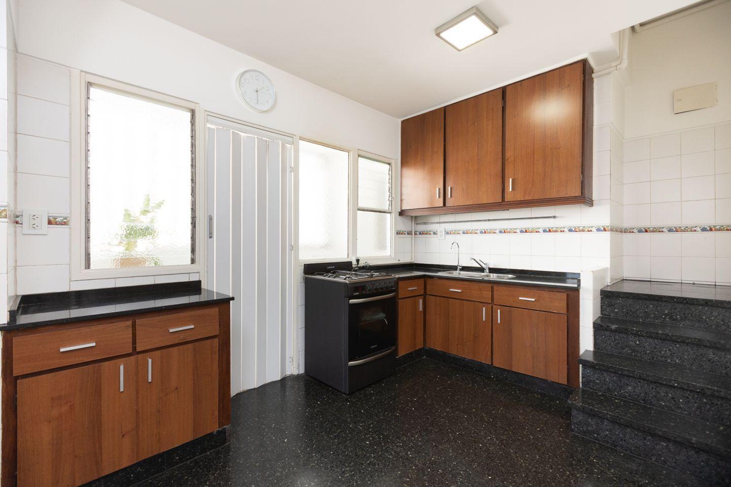 Foto de VENTA DÚPLEX 4 AMBIENTES CON DOBLE BALCÓN Y VISTA AL JARDÍN BOTÁNICO, imagen 2