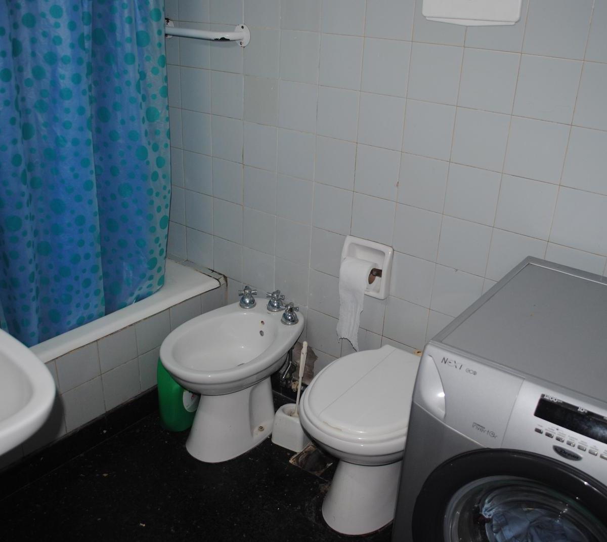 Venta - Departamento de Dos Ambientes Amplio en Parque Aptricio 2
