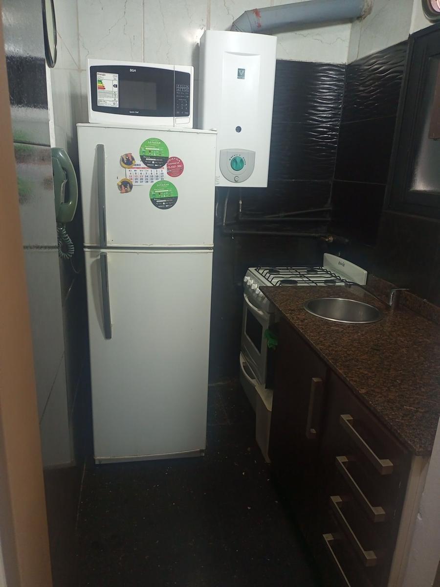 Venta - Departamento de Dos Ambientes Amplio en Parque Aptricio 3
