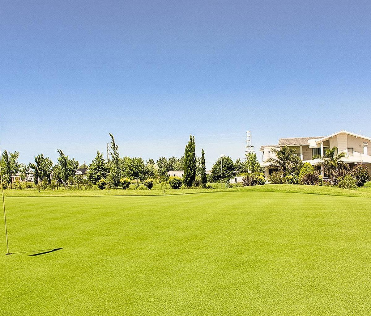 VENTA TERRENO DE 1200 M CON HERMOSA VISTA A LAGUNA Y CANCHA DE GOLF