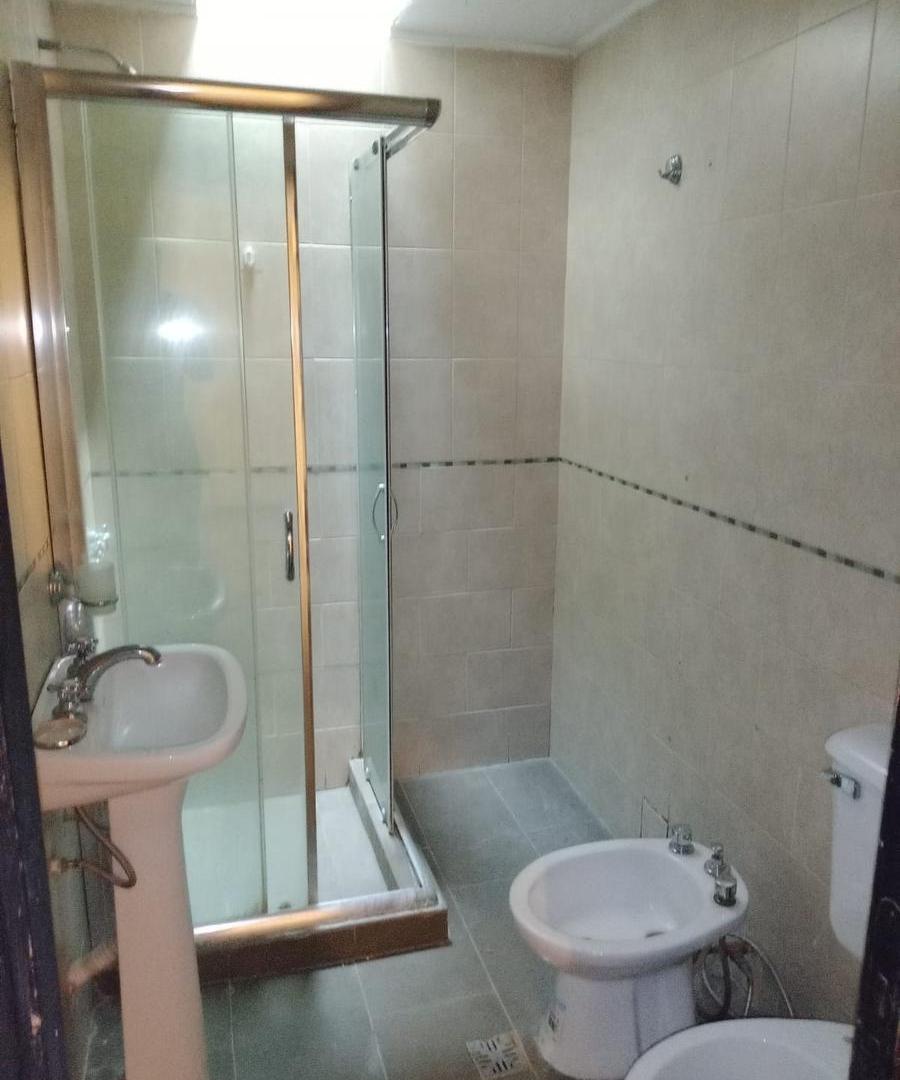 Foto de Venta en Block en Florencio Varela– Dos Viviendas Espacio Para, imagen 4