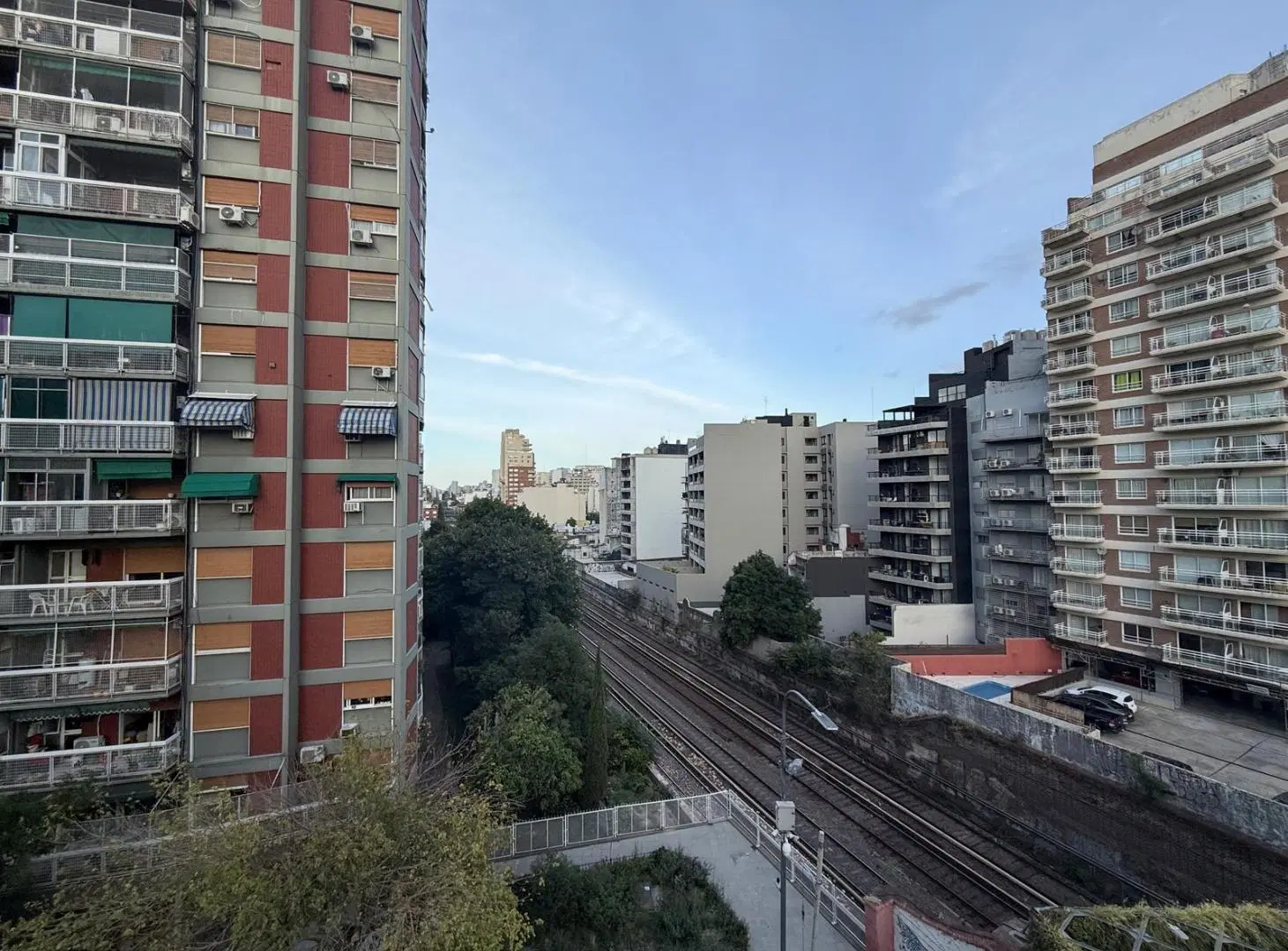 VENTA DEPARTAMENTO 4 AMBIENTES CON BALCON EN CABALLITO 5