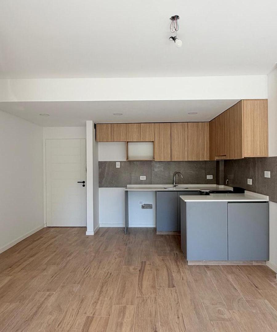Foto de Venta Departamento a Estrenar 3 Ambientes Balcón Corrido Cochera, imagen 2